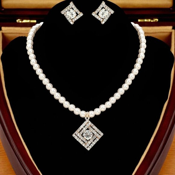 Bridal Pearl Crystal Jewelry Set, Wedding Necklace earrings Set - Picture 1 of 2